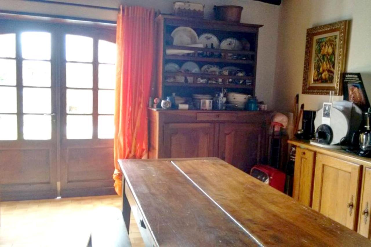 Maison Spacieuse A St Constant Fournoules Avec Jardin Saint-Constant エクステリア 写真