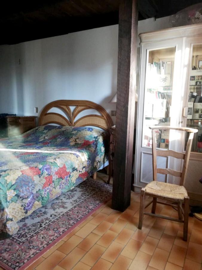 Maison Spacieuse A St Constant Fournoules Avec Jardin Saint-Constant エクステリア 写真